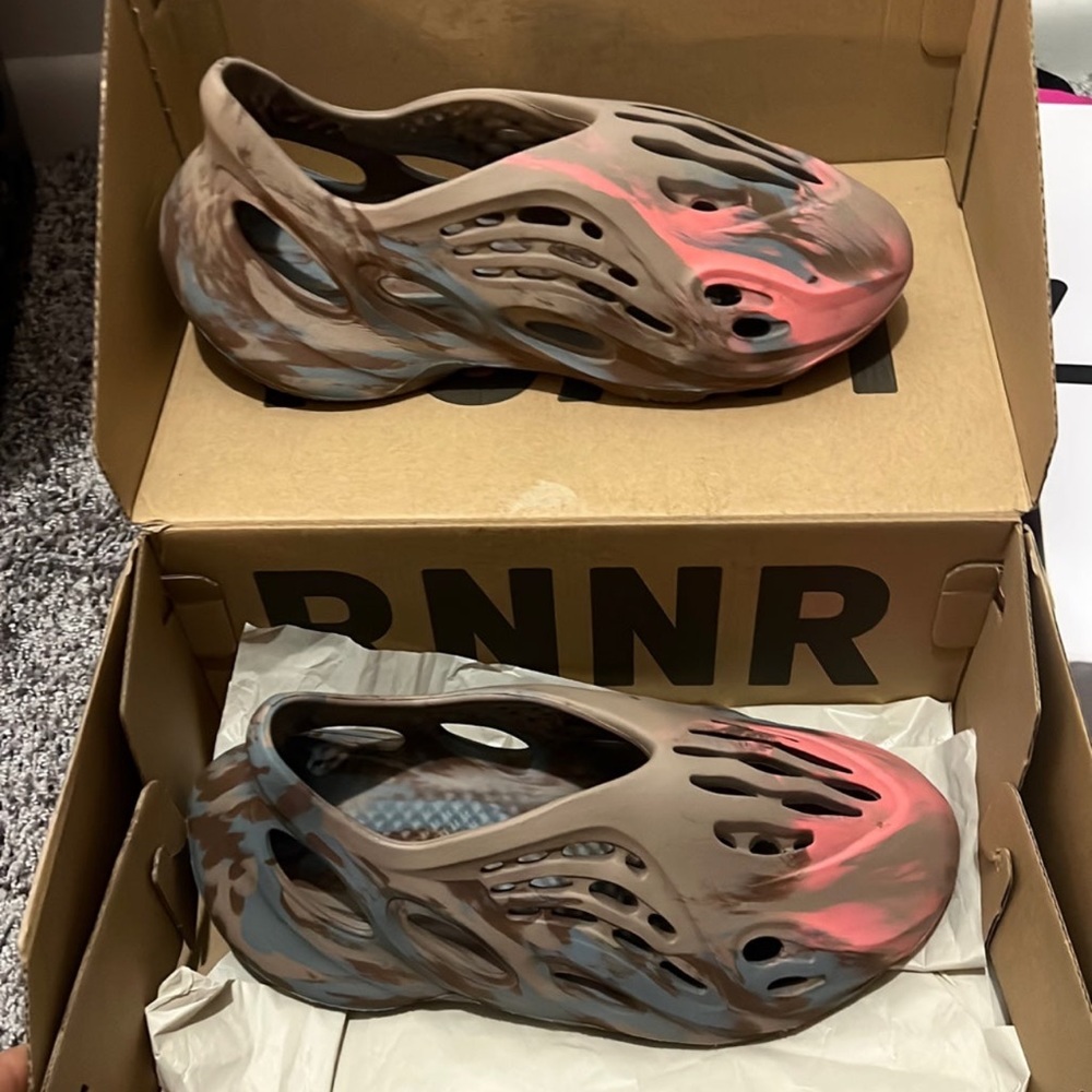 Yeezy foam runner mx sand gray